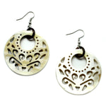 Lightweight Polished Horn Round Baroque Earrings | Pantallas de Cuerno