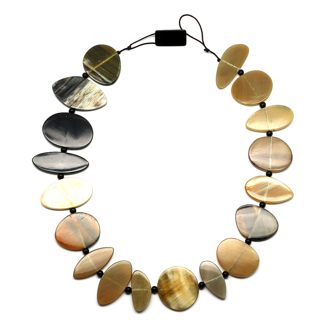 Lightweight Dark and Caramel String Horn Necklace | Collar de Cuerno